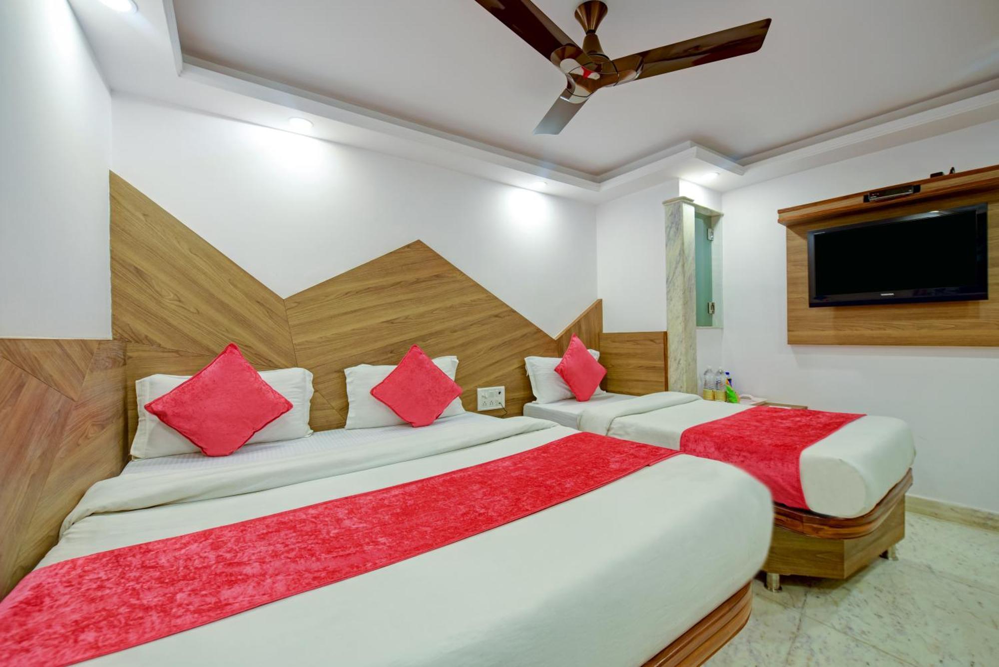 The Natraj Yes Please -New Delhi Hotel Ngoại thất bức ảnh